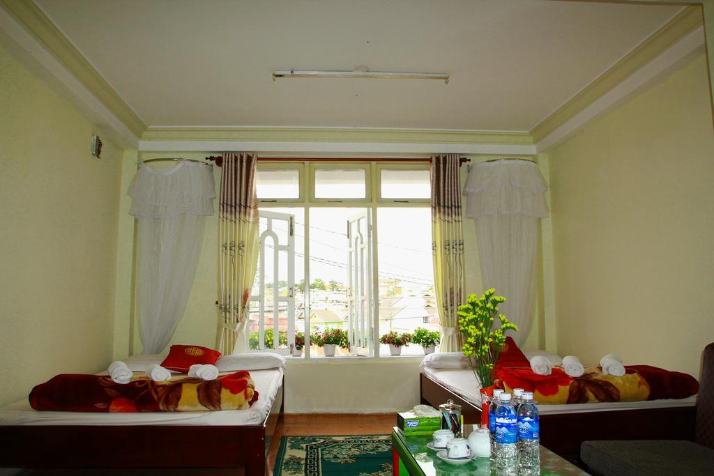 Mai Anh Dao Hotel Da Lat Room photo